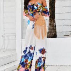Gorgeous jumpsuit size large. Hot Miami styles.